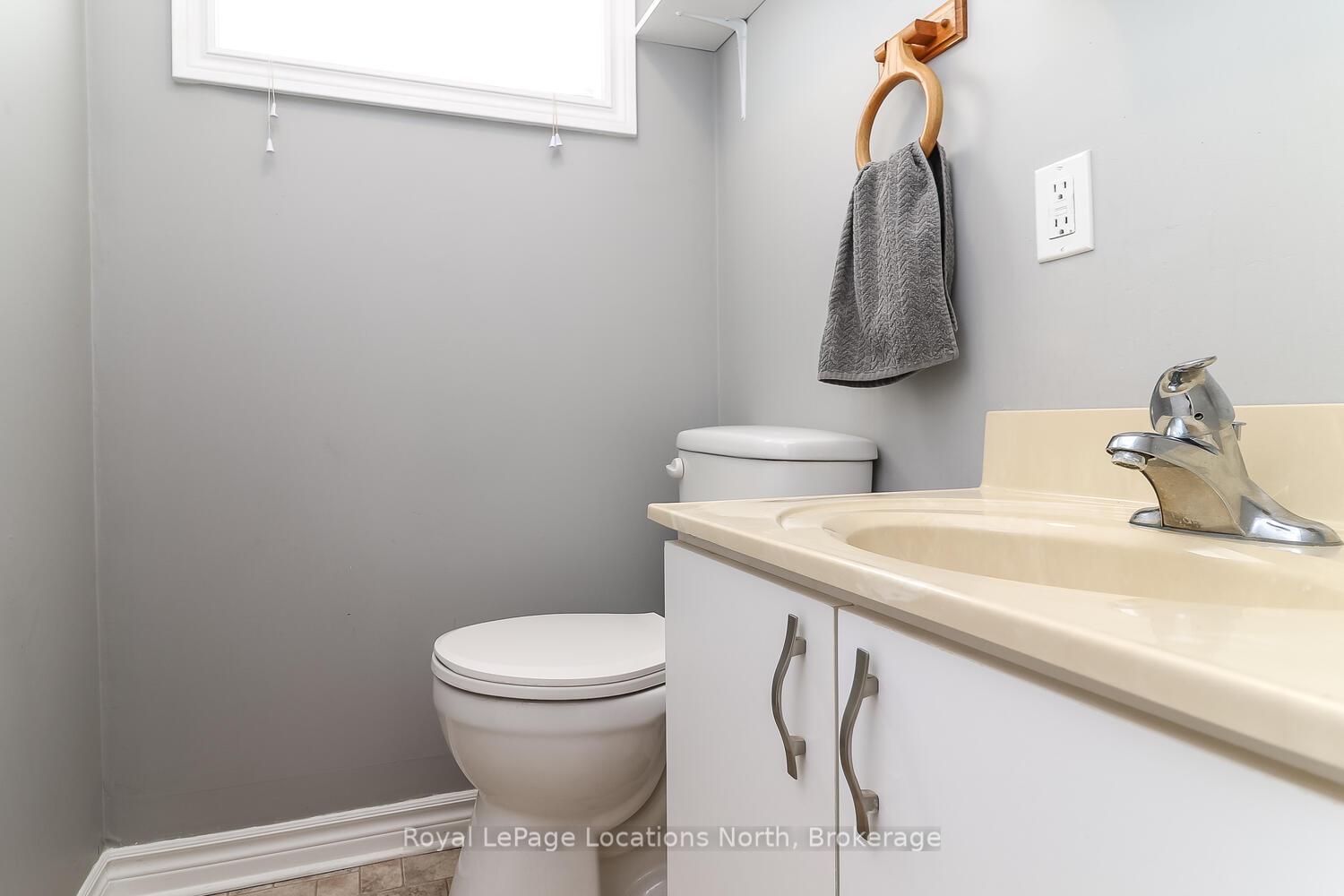 Photo 19 of 29 Innisbrook Drive, Wasaga Beach — HOMEH