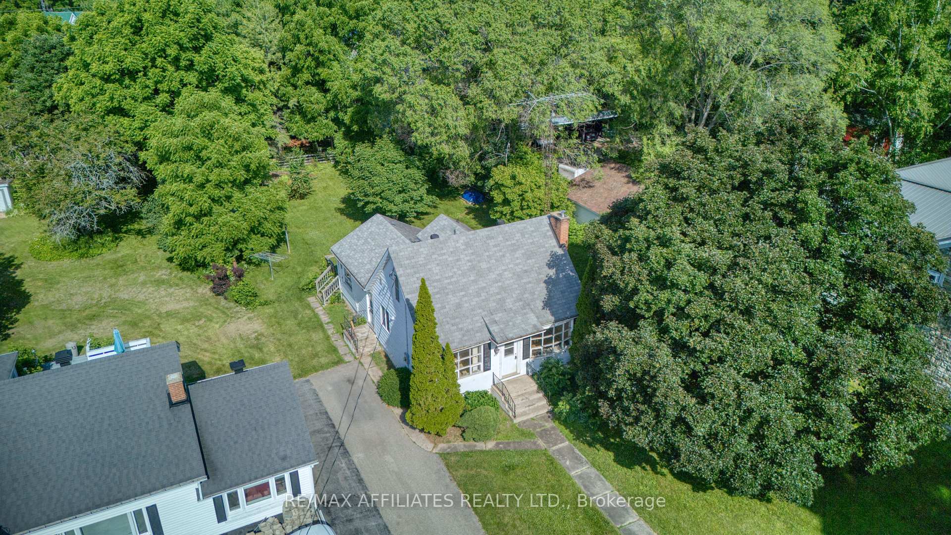 Photo 20 of 42 Main Street W, Westport — HOMEH