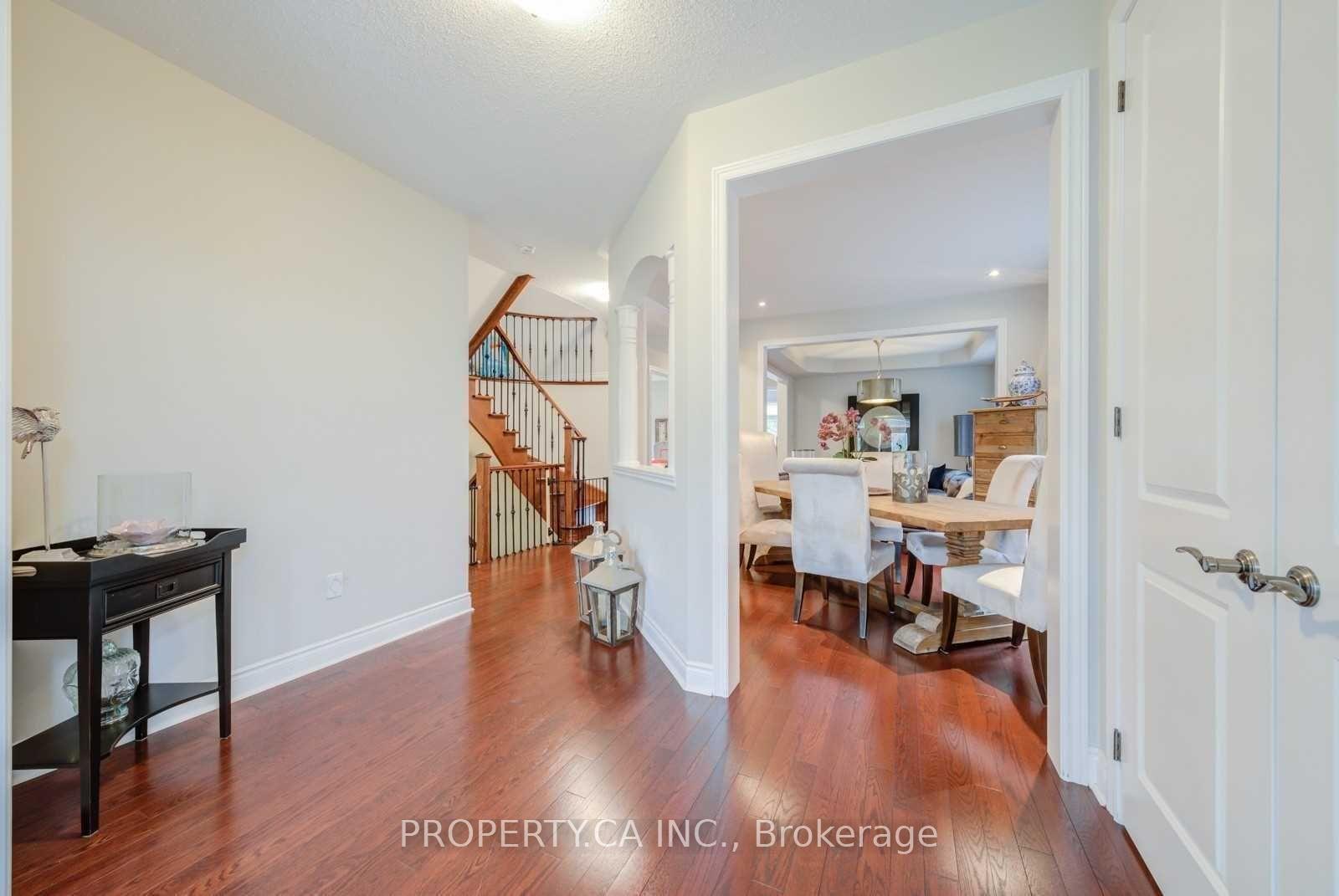 Photo 2 of 552 Valley Vista Drive, Vaughan, Patterson — HOMEH