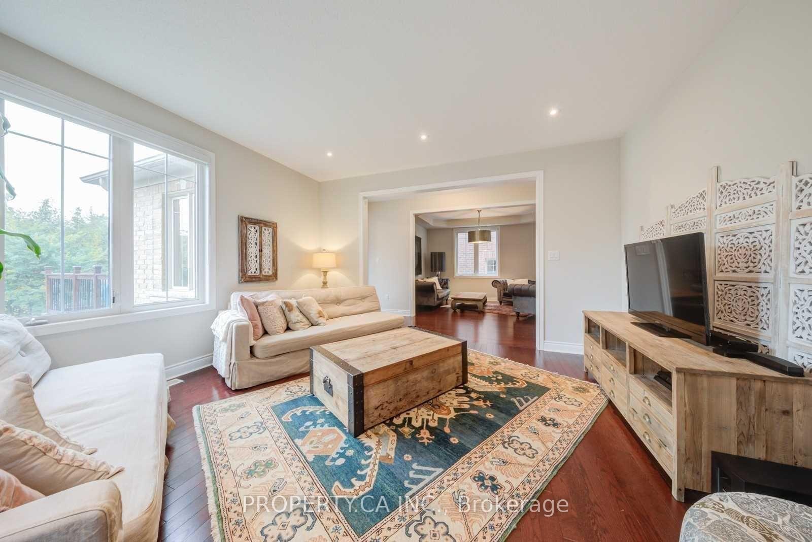 Photo 6 of 552 Valley Vista Drive, Vaughan, Patterson — HOMEH