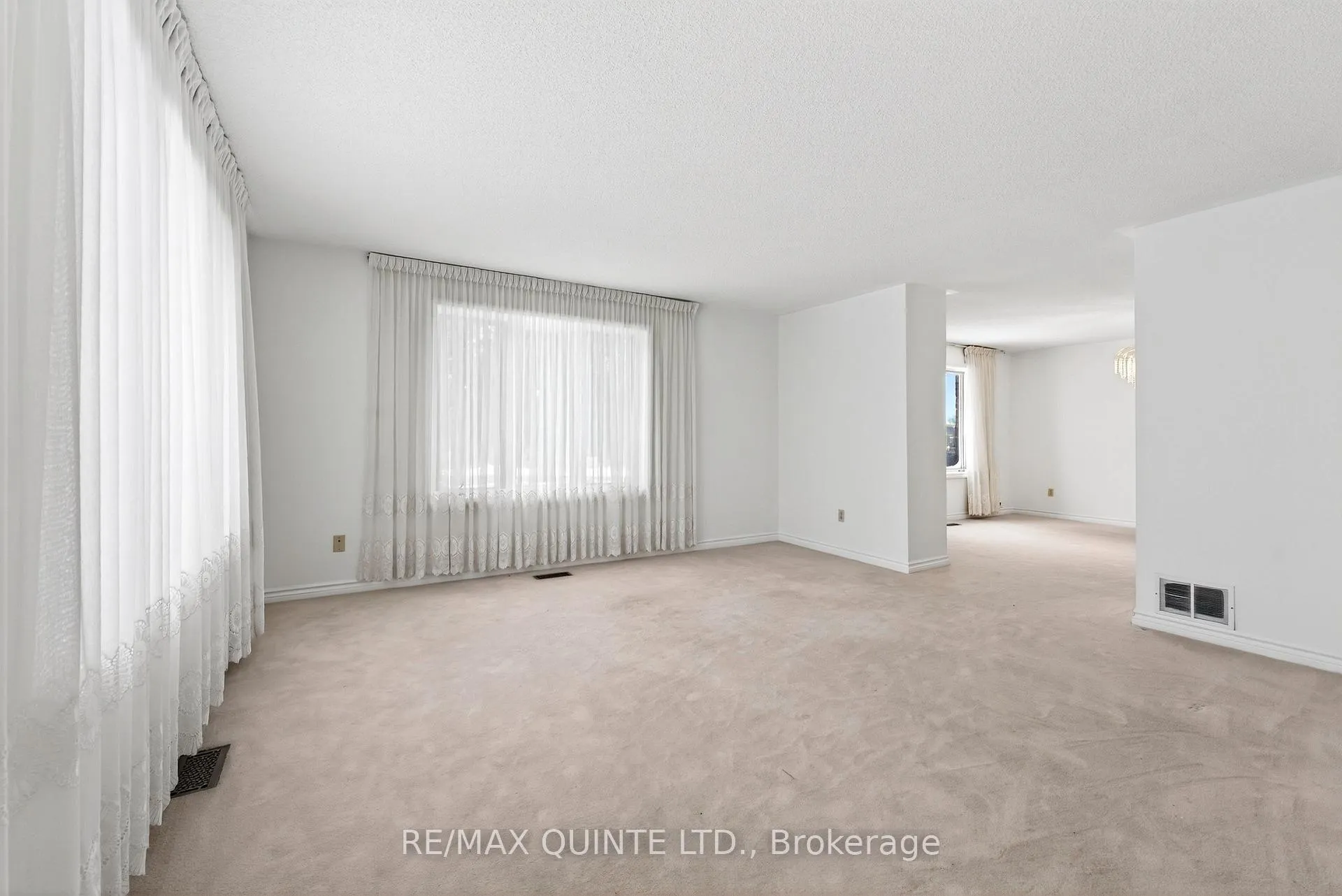 Photo 21 of 236 Palmer Road, Belleville, Belleville Ward — HOMEH