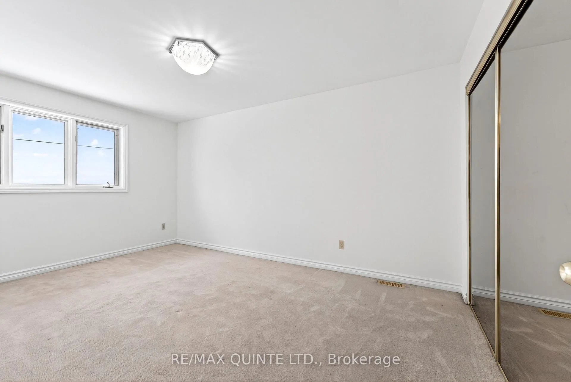 Photo 34 of 236 Palmer Road, Belleville, Belleville Ward — HOMEH