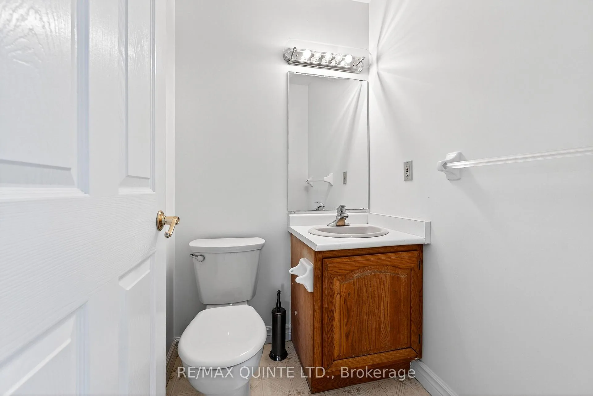 Photo 47 of 236 Palmer Road, Belleville, Belleville Ward — HOMEH