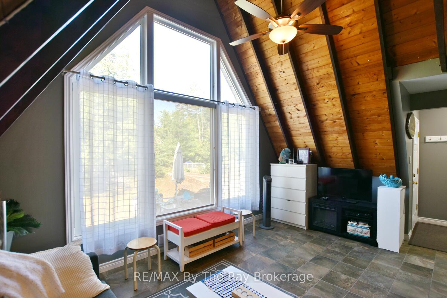 Photo 10 of 1335 River Road E, Wasaga Beach — HOMEH