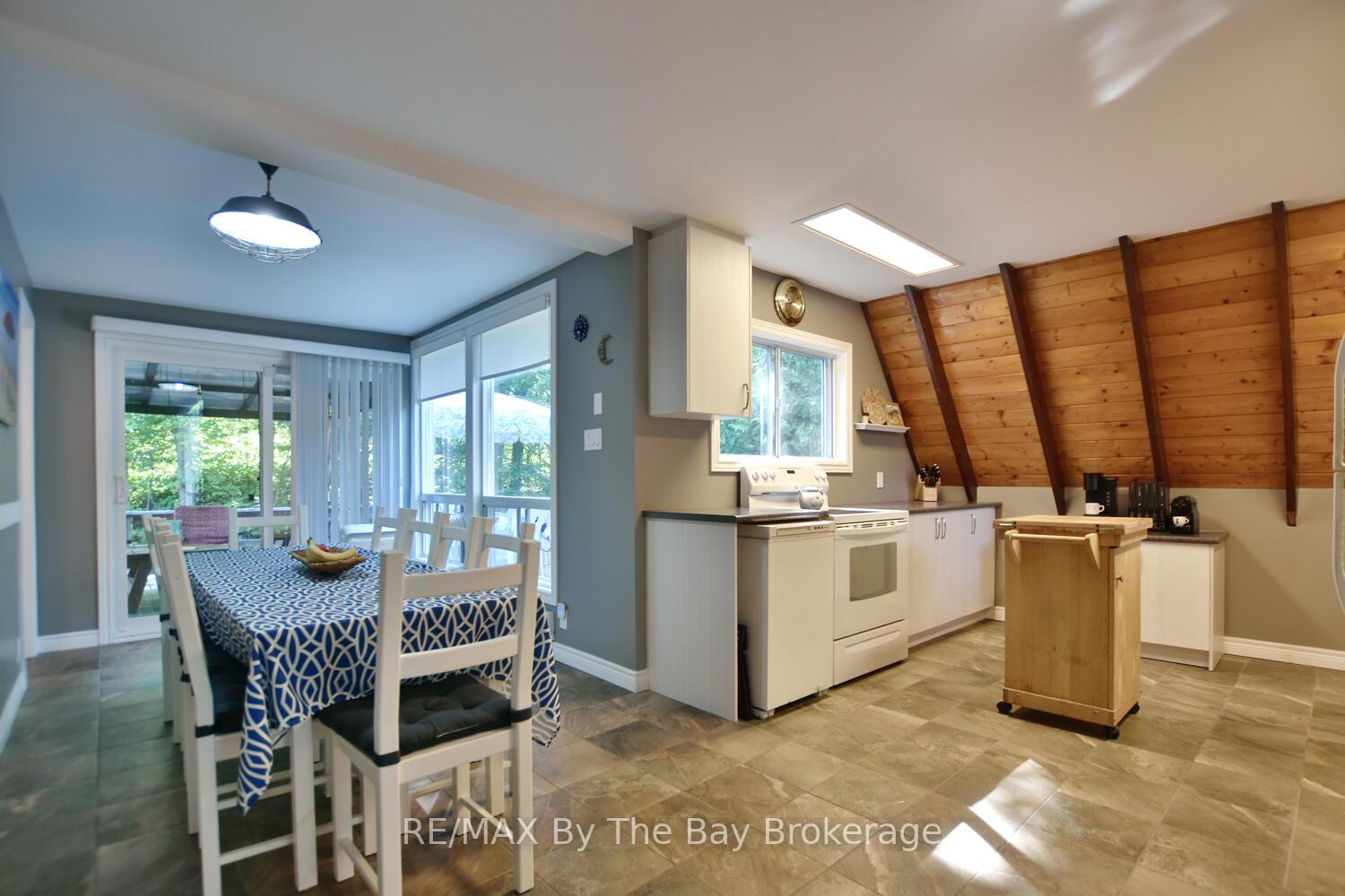 Photo 14 of 1335 River Road E, Wasaga Beach — HOMEH