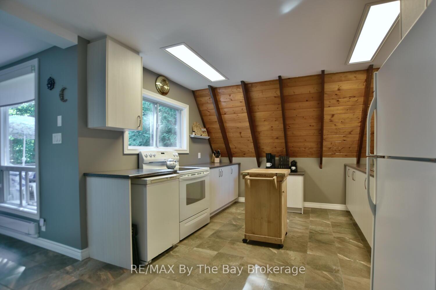 Photo 15 of 1335 River Road E, Wasaga Beach — HOMEH