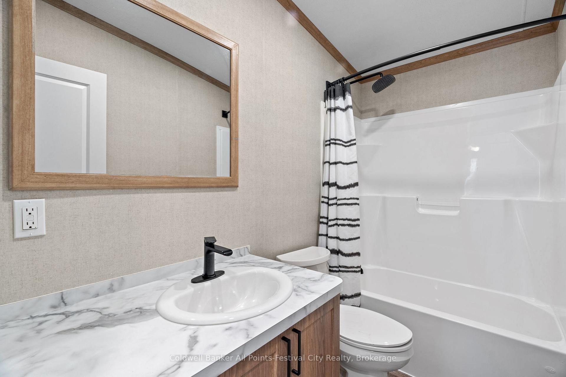 Photo 22 of 77416 Bluewater Highway, Bluewater, Bayfield — HOMEH
