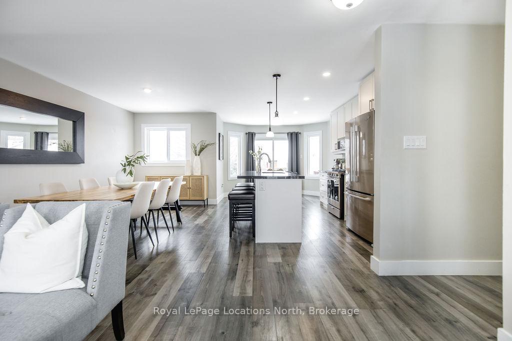 Photo 4 of 1 Timberland Crescent, Wasaga Beach — HOMEH