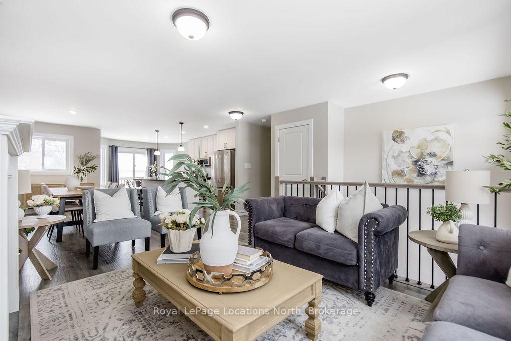 Photo 5 of 1 Timberland Crescent, Wasaga Beach — HOMEH