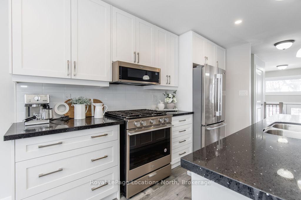Photo 12 of 1 Timberland Crescent, Wasaga Beach — HOMEH