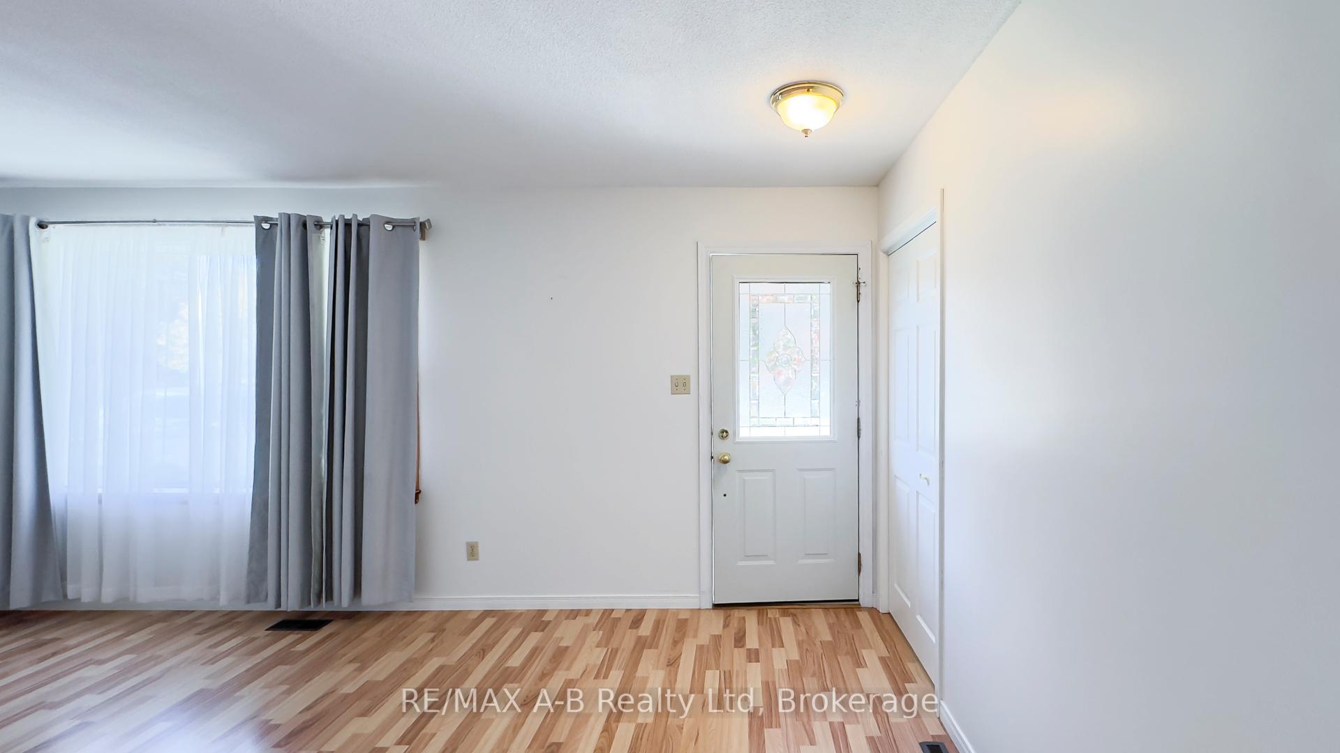 Photo 8 of 221 Coulton Drive, West Perth, Mitchell — HOMEH