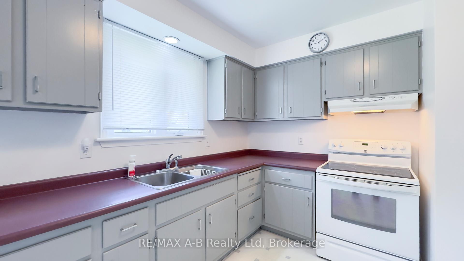 Photo 13 of 221 Coulton Drive, West Perth, Mitchell — HOMEH