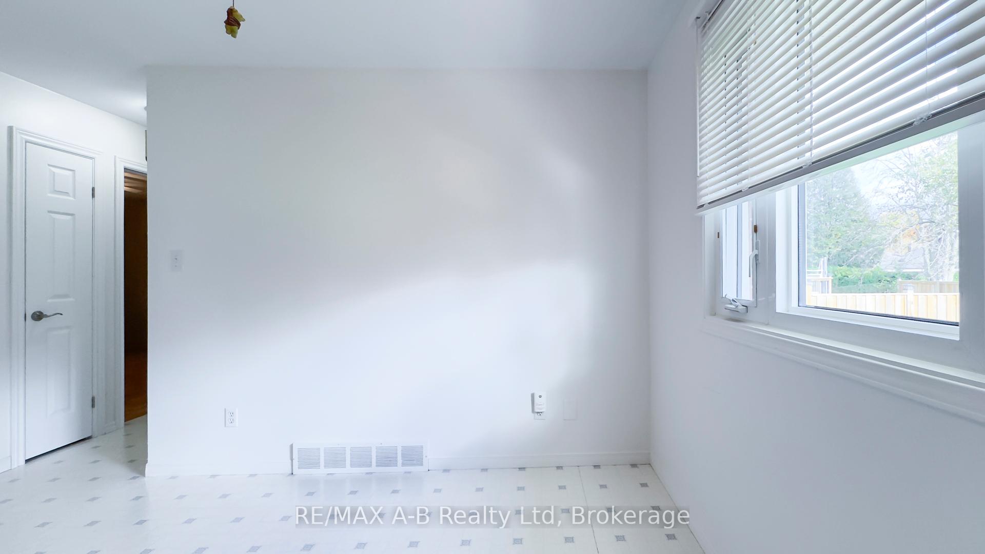 Photo 15 of 221 Coulton Drive, West Perth, Mitchell — HOMEH