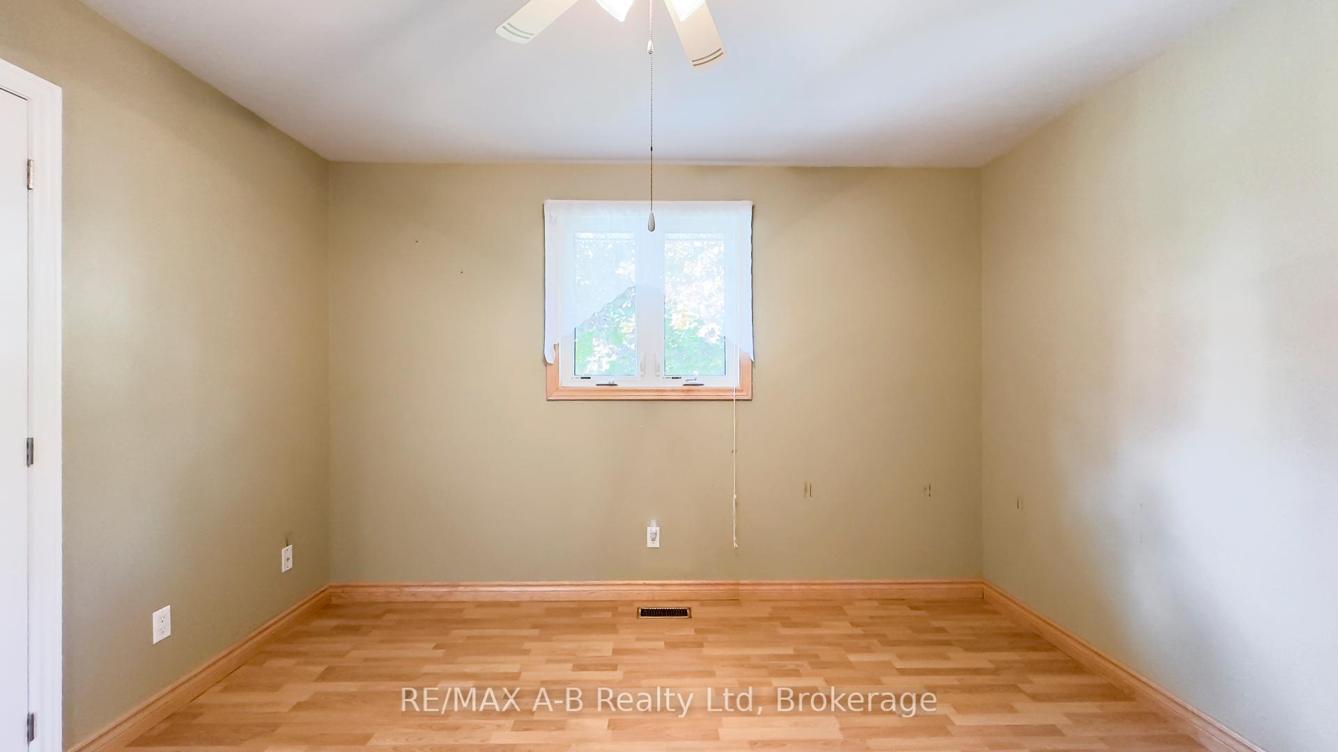 Photo 20 of 221 Coulton Drive, West Perth, Mitchell — HOMEH