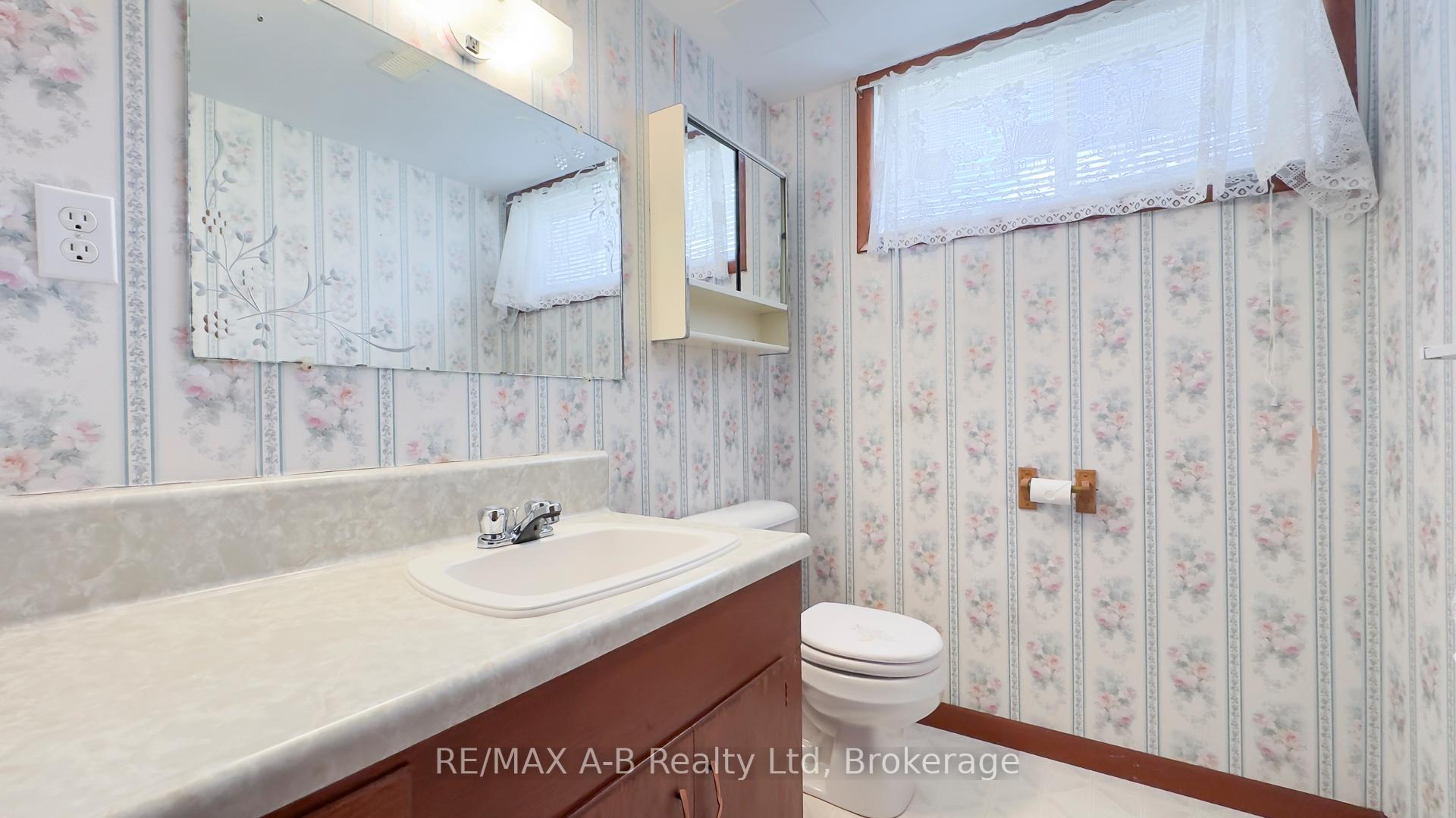 Photo 30 of 221 Coulton Drive, West Perth, Mitchell — HOMEH