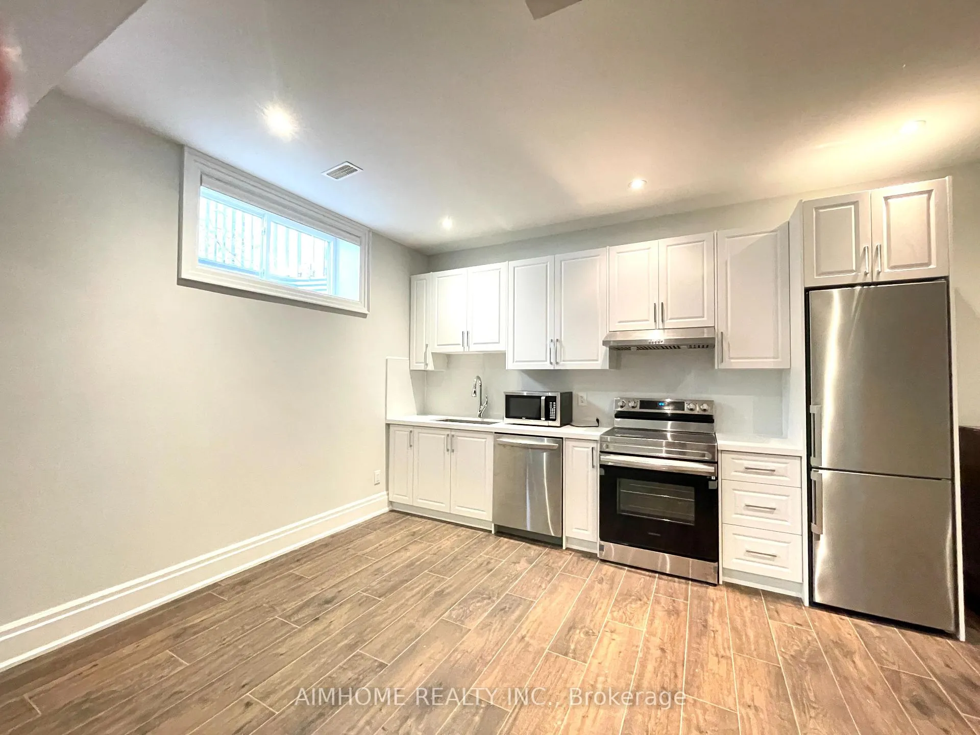 Photo 5 of Unit Bsmt, 25 Payson Avenue, Vaughan, Crestwood-Springfarm-Yorkhill — HOMEH