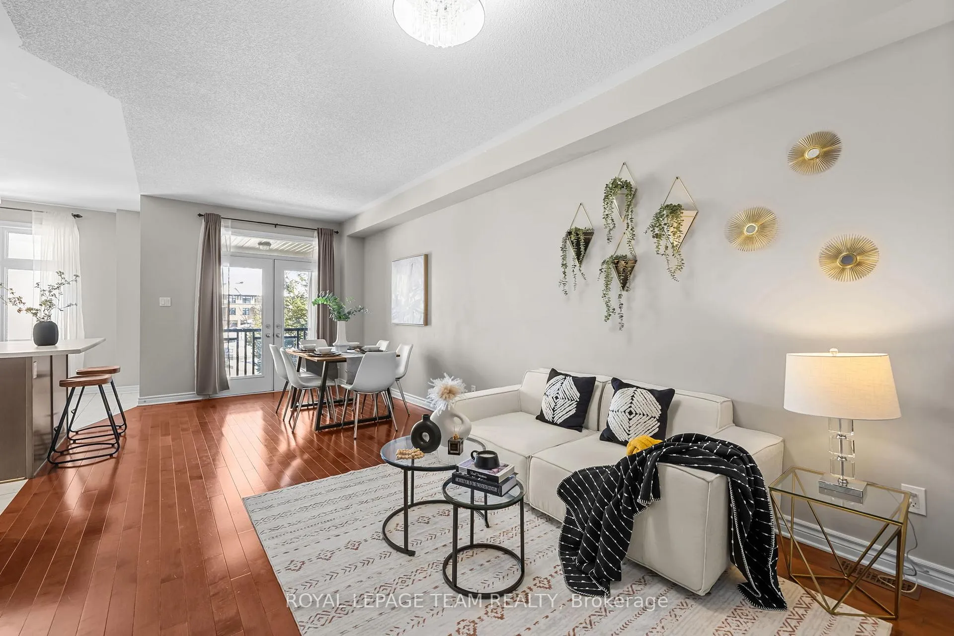Photo 6 of 92 Stockholm Private, Ottawa, Riverside South/Gloucester Glen — HOMEH