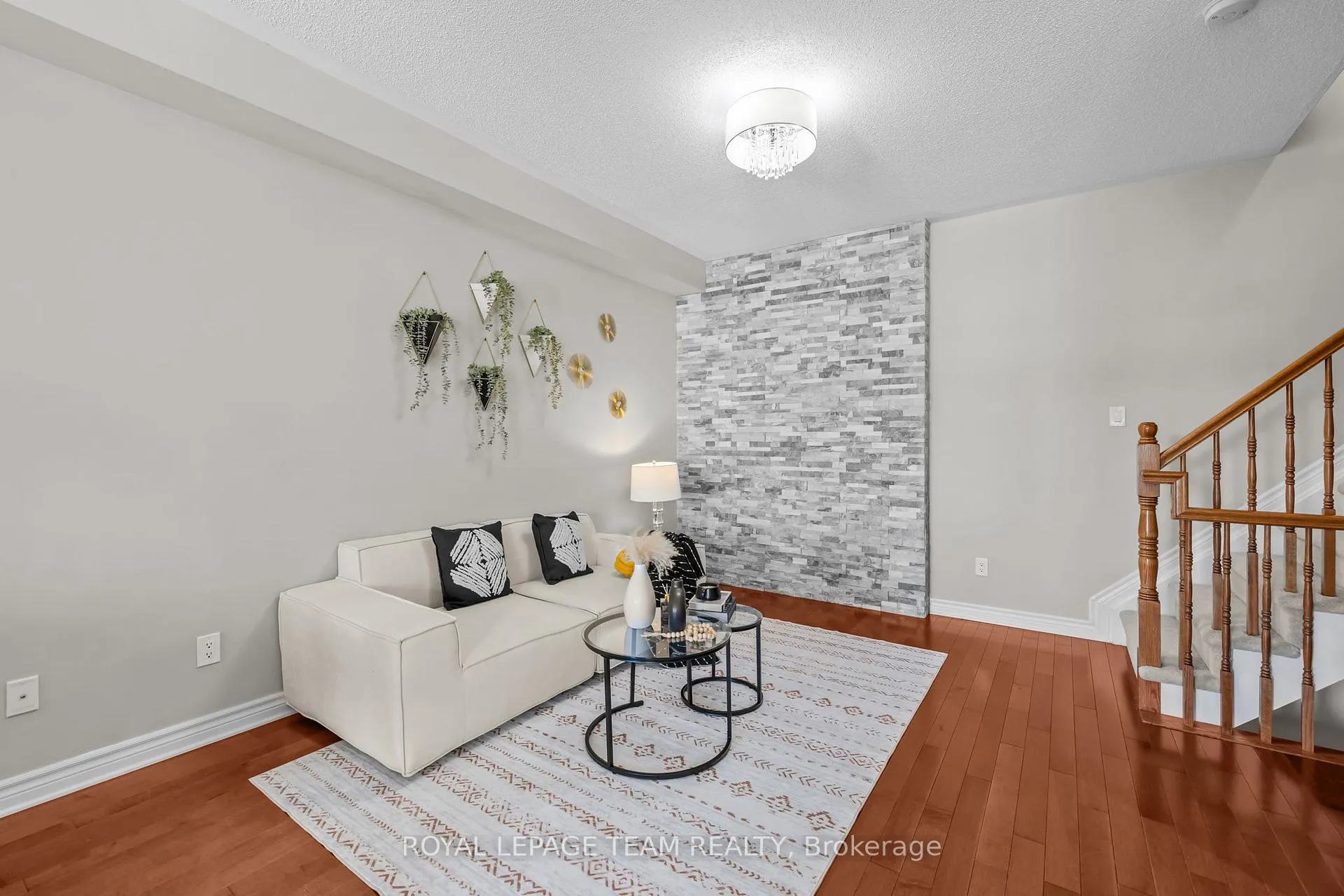 Photo 19 of 92 Stockholm Private, Ottawa, Riverside South/Gloucester Glen — HOMEH