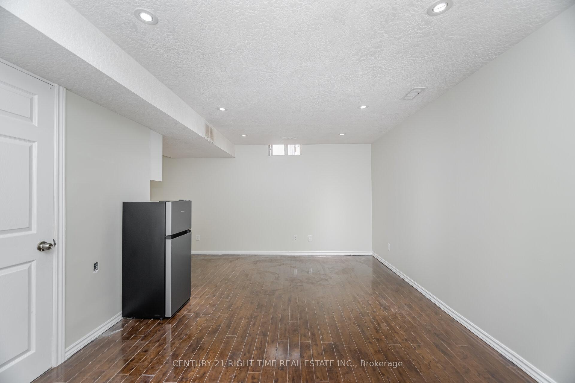 Photo 36 of 525 Chablis Drive, Waterloo — HOMEH
