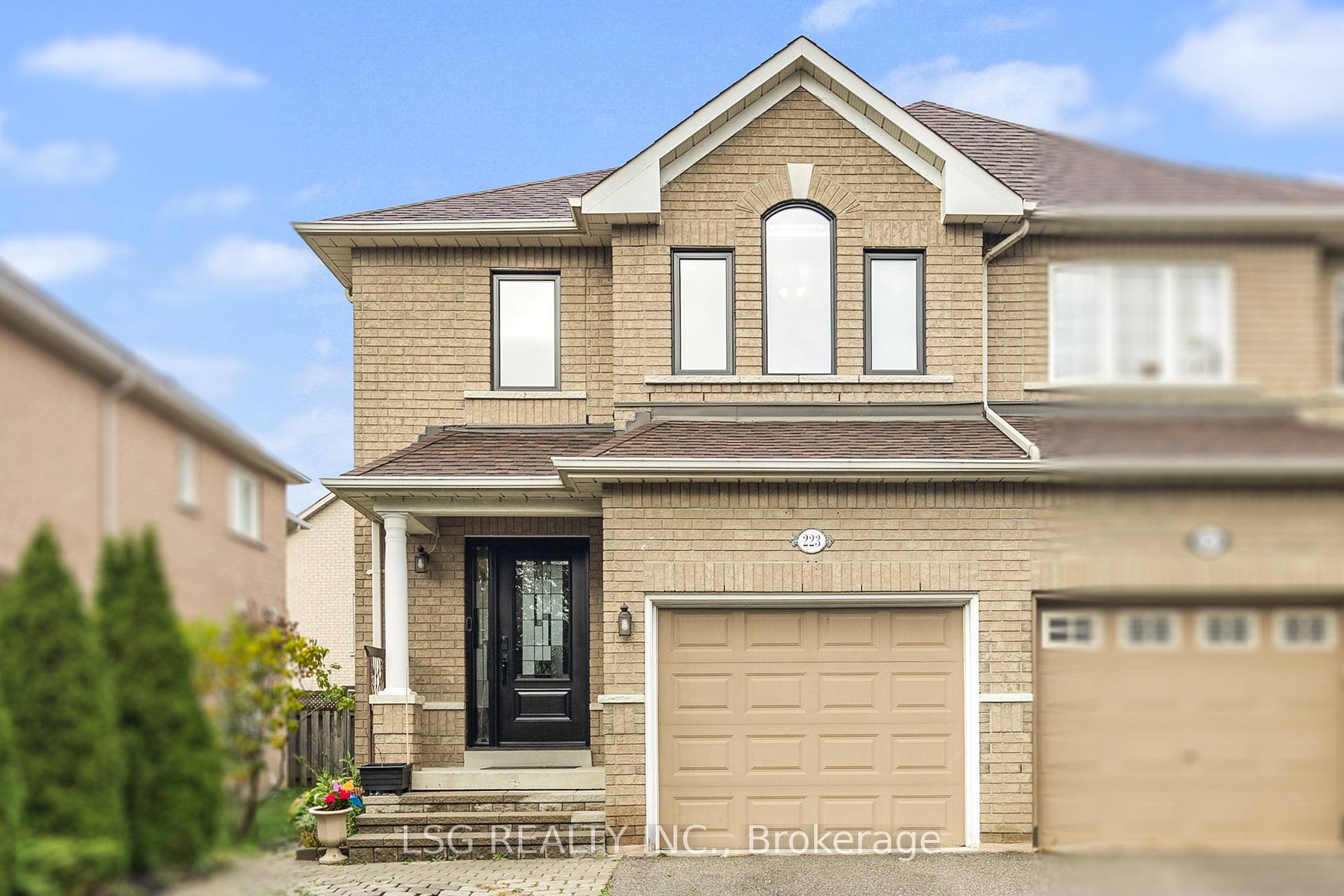 Photo 4 of 223 Foxfield Crescent, Vaughan, Patterson — HOMEH