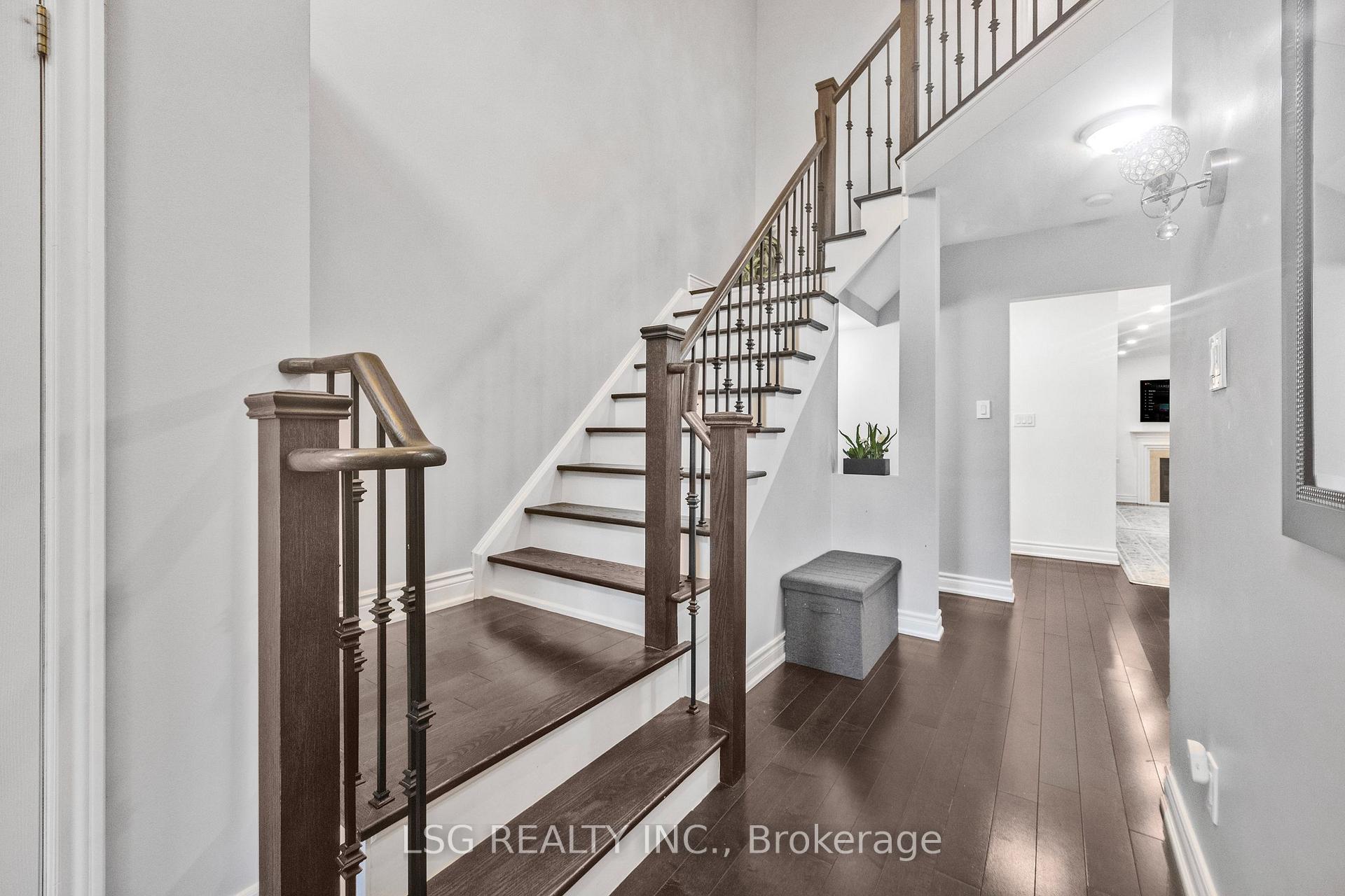 Photo 19 of 223 Foxfield Crescent, Vaughan, Patterson — HOMEH