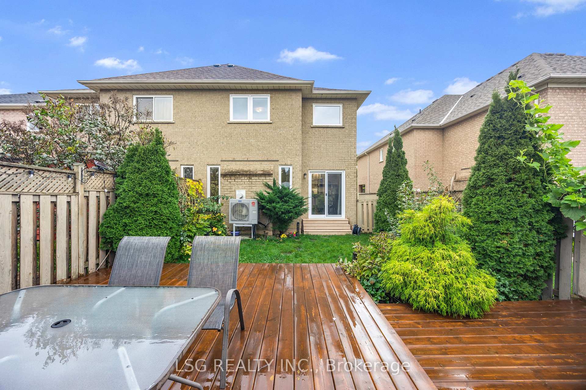 Photo 39 of 223 Foxfield Crescent, Vaughan, Patterson — HOMEH