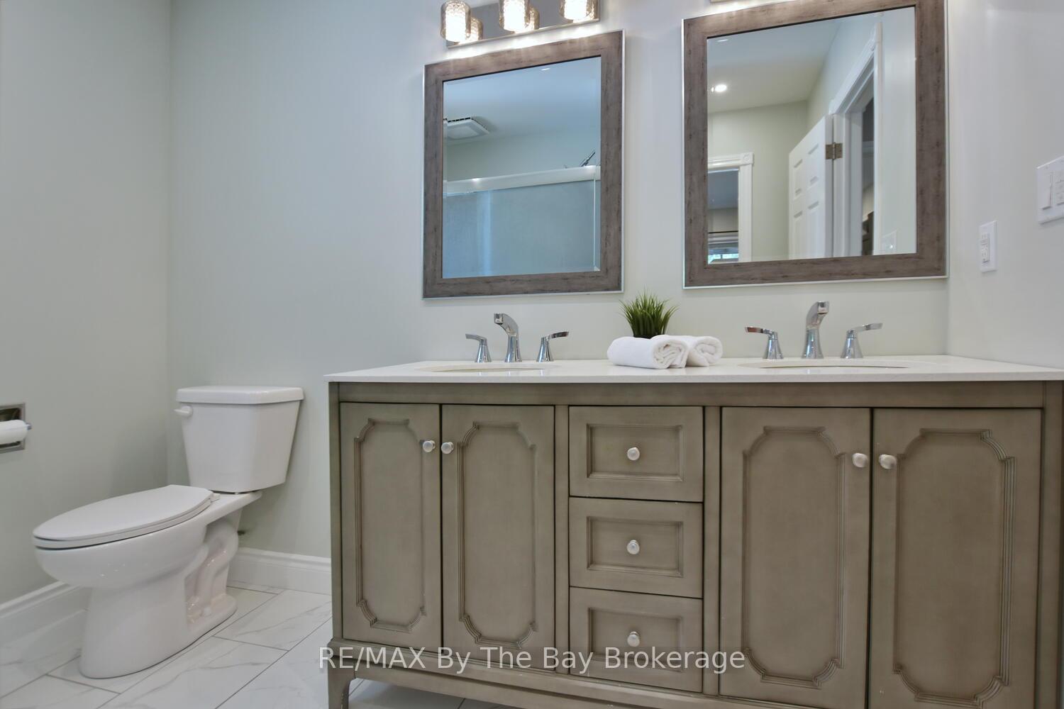 Photo 19 of 34 Glendale Avenue, Wasaga Beach — HOMEH