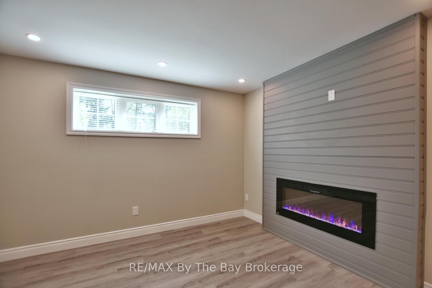 Photo 22 of 34 Glendale Avenue, Wasaga Beach — HOMEH