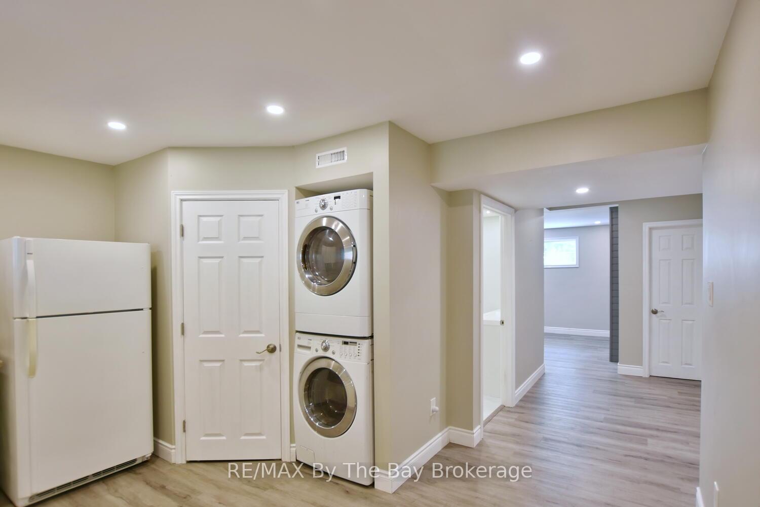 Photo 26 of 34 Glendale Avenue, Wasaga Beach — HOMEH