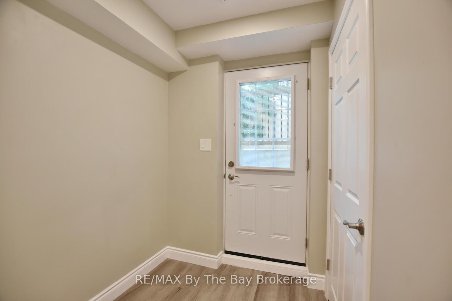 Photo 28 of 34 Glendale Avenue, Wasaga Beach — HOMEH