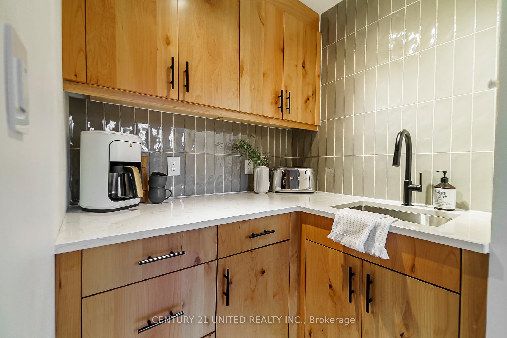 Photo 9 of 647C Ravenshoe Road, Uxbridge, Rural Uxbridge — HOMEH
