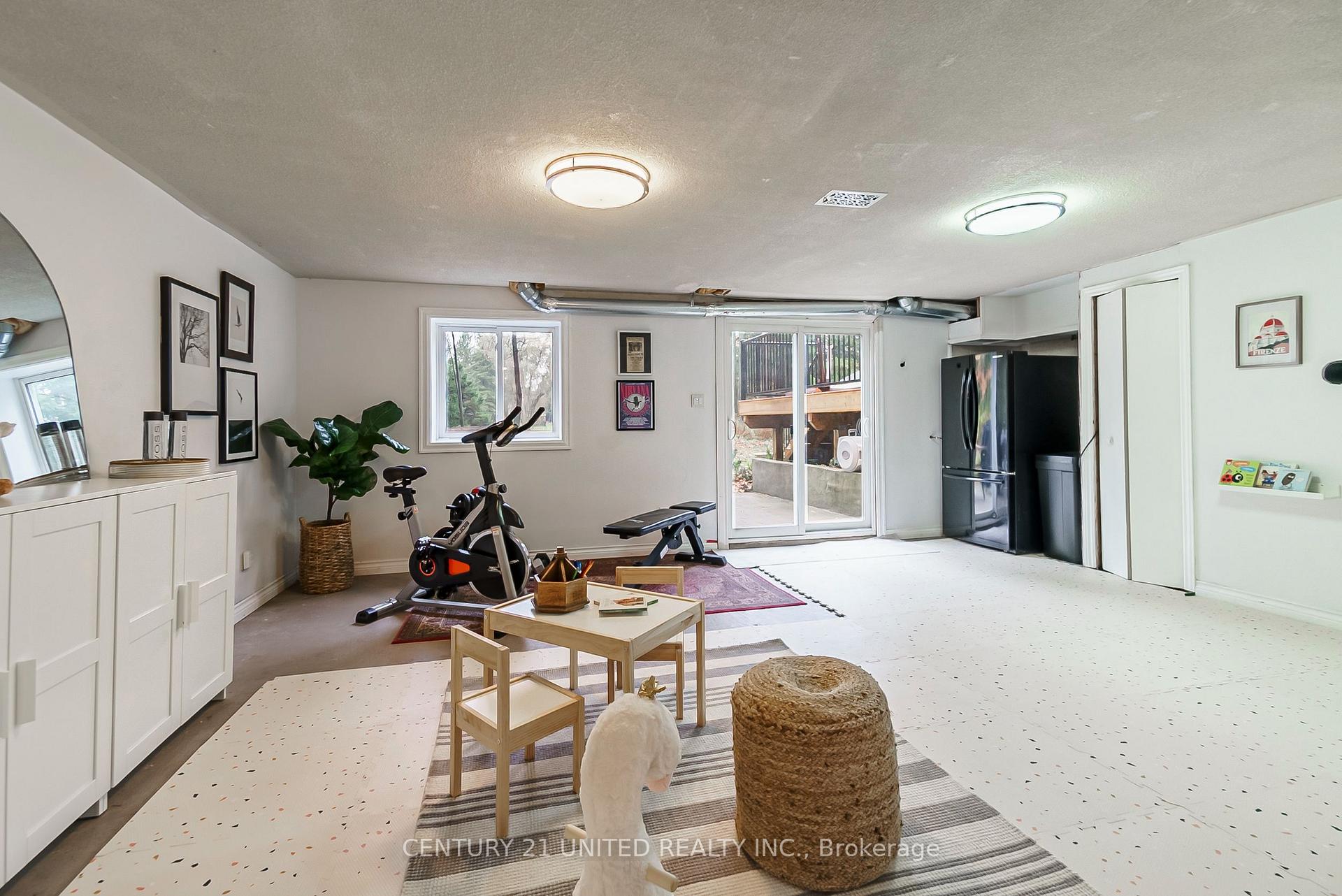 Photo 24 of 647C Ravenshoe Road, Uxbridge, Rural Uxbridge — HOMEH