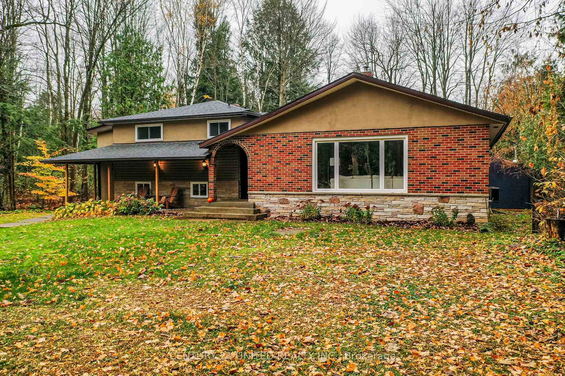 Photo 37 of 647C Ravenshoe Road, Uxbridge, Rural Uxbridge — HOMEH