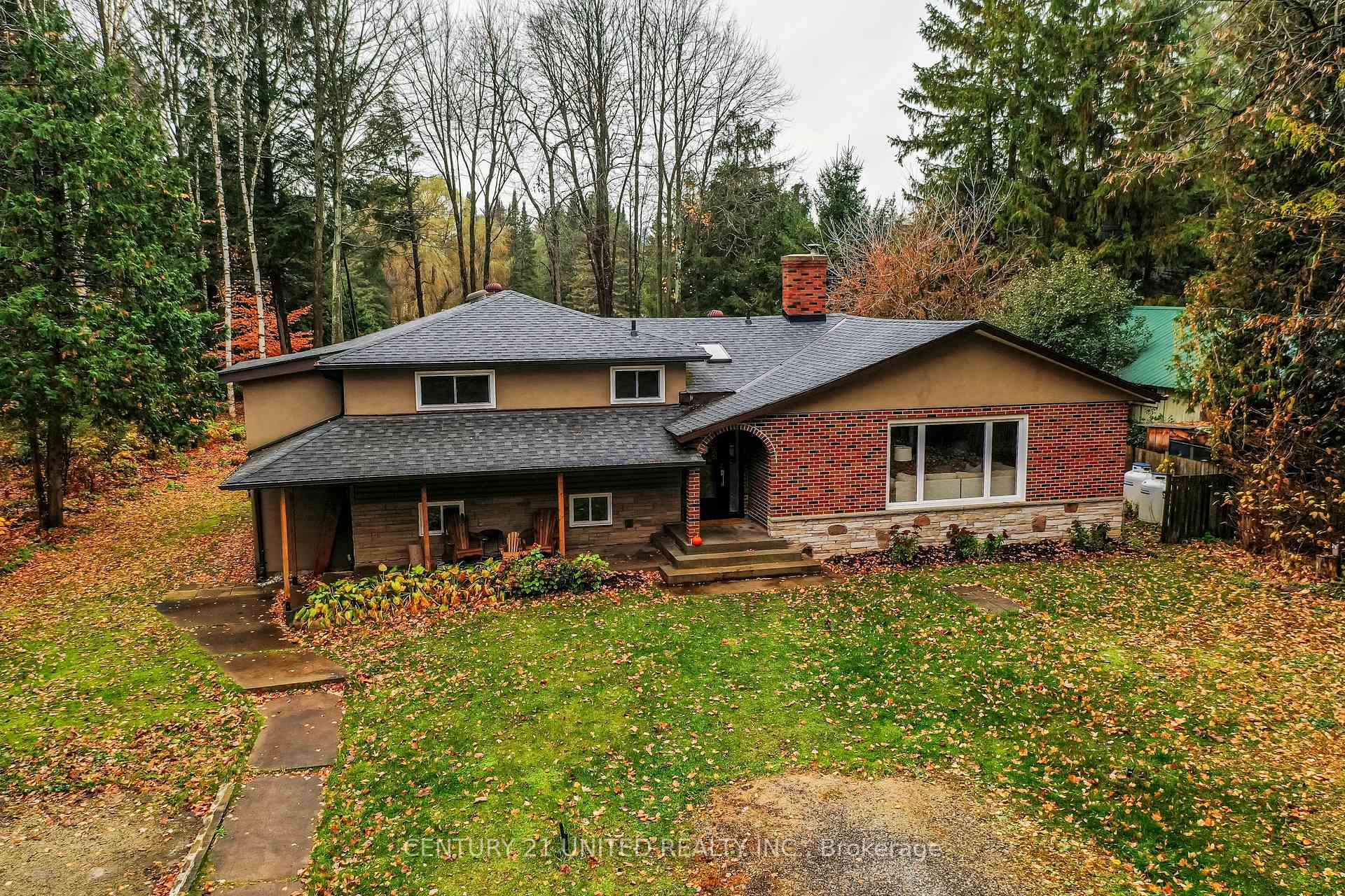 Photo 38 of 647C Ravenshoe Road, Uxbridge, Rural Uxbridge — HOMEH