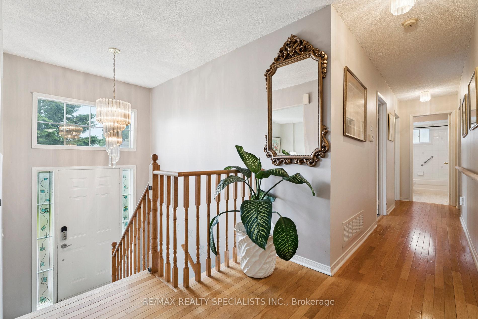 Photo 4 of 62 Silver Birch Avenue, Wasaga Beach — HOMEH