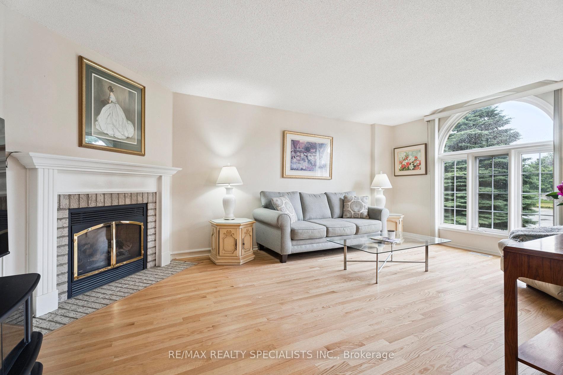 Photo 5 of 62 Silver Birch Avenue, Wasaga Beach — HOMEH