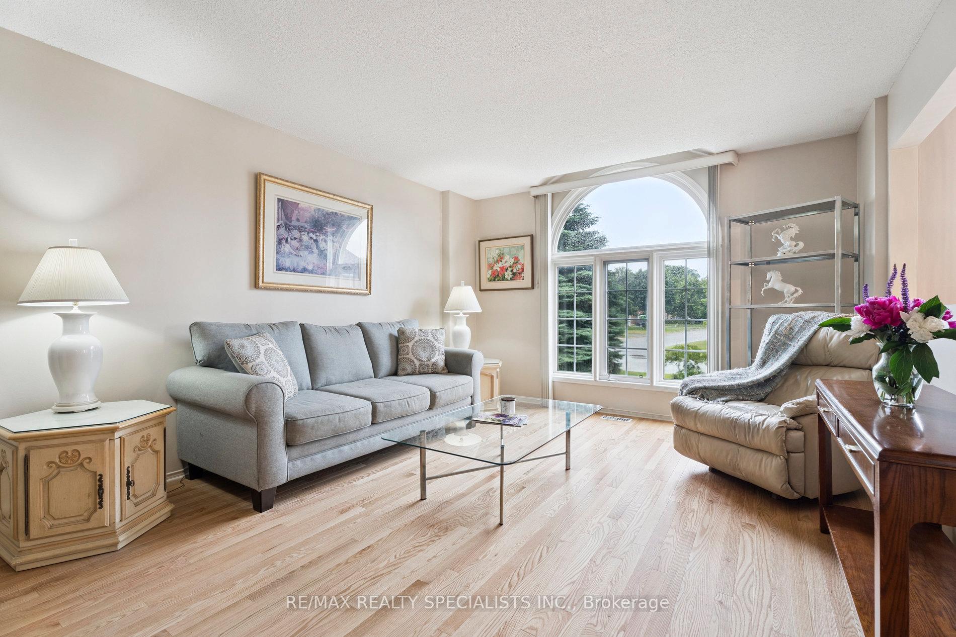 Photo 6 of 62 Silver Birch Avenue, Wasaga Beach — HOMEH