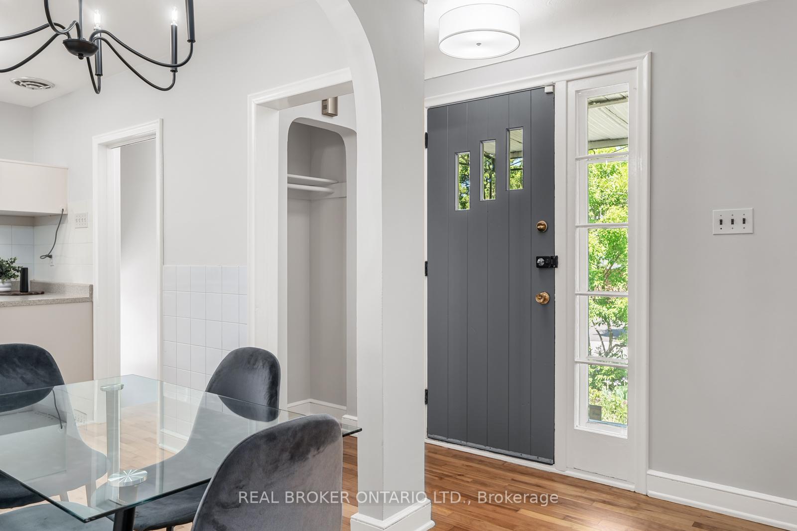 Photo 5 of 174 Dahlia Avenue, Ottawa, Applewood Acres — HOMEH