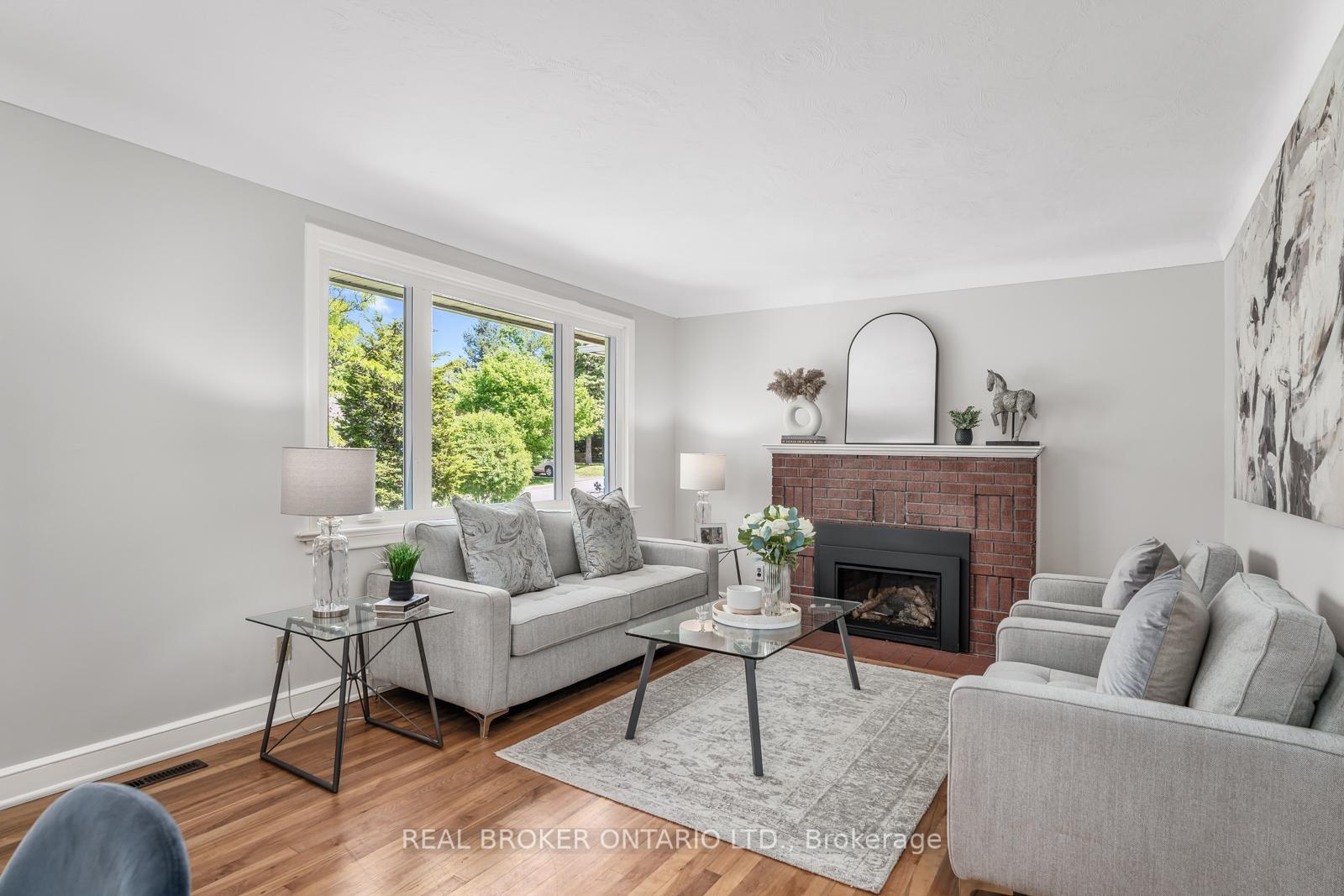 Photo 6 of 174 Dahlia Avenue, Ottawa, Applewood Acres — HOMEH