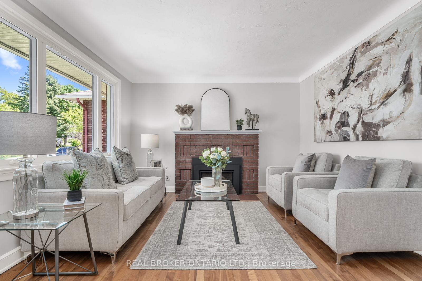 Photo 8 of 174 Dahlia Avenue, Ottawa, Applewood Acres — HOMEH