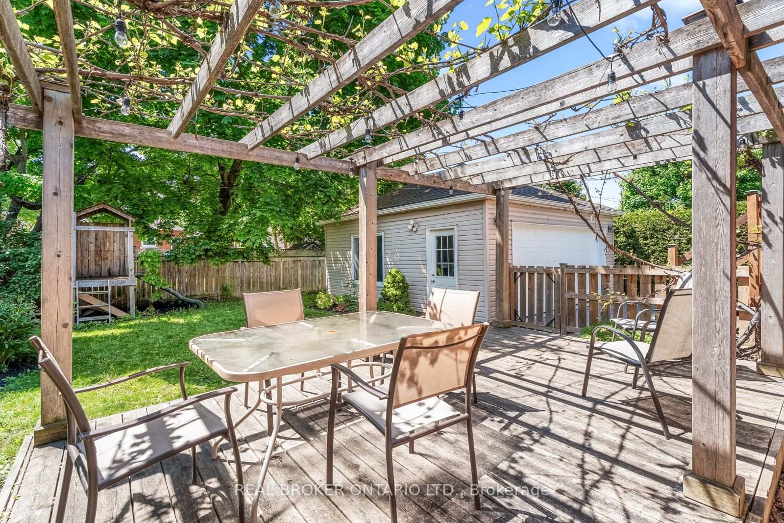 Photo 26 of 174 Dahlia Avenue, Ottawa, Applewood Acres — HOMEH
