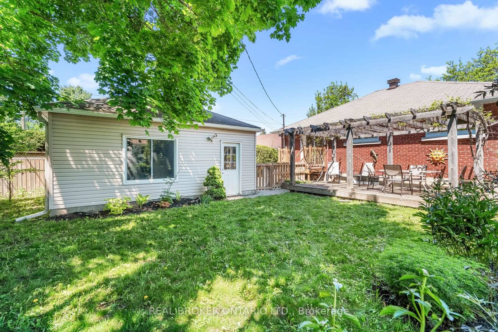 Photo 27 of 174 Dahlia Avenue, Ottawa, Applewood Acres — HOMEH