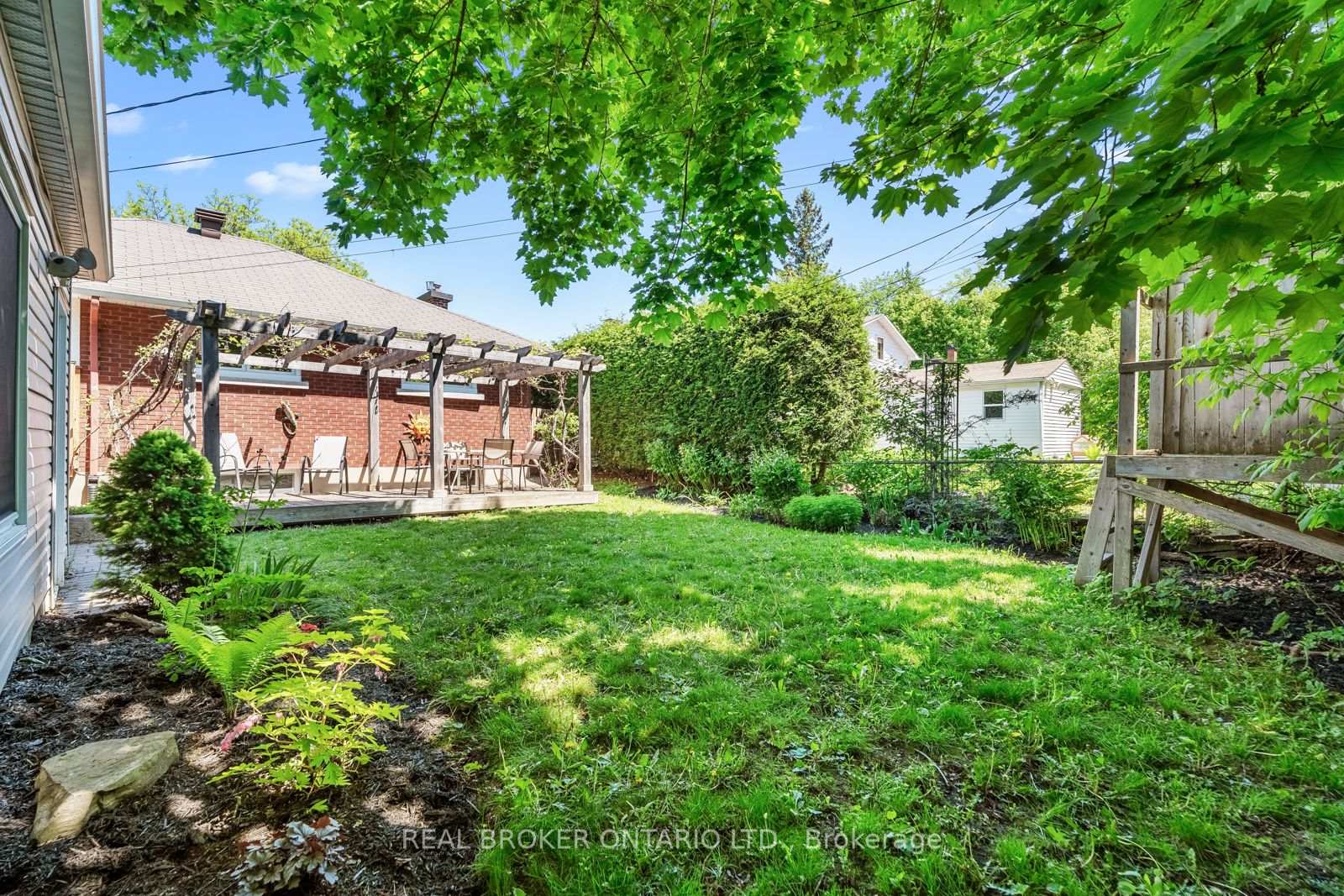 Photo 28 of 174 Dahlia Avenue, Ottawa, Applewood Acres — HOMEH