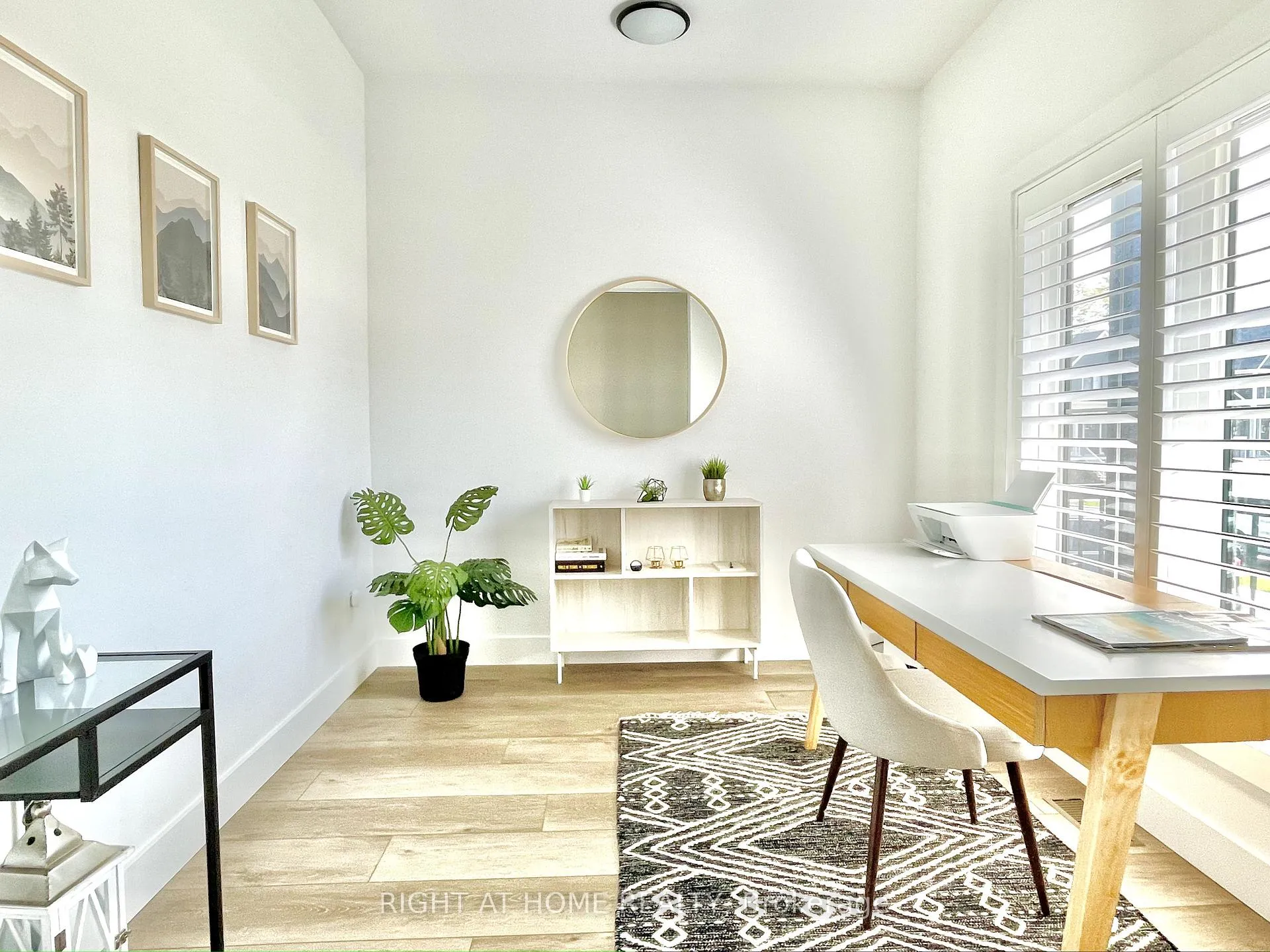 Photo 4 of 114 Black Willow Crescent, Blue Mountains — HOMEH