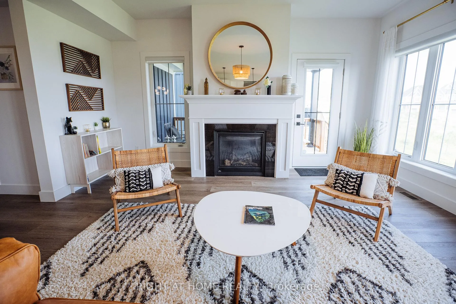 Photo 6 of 114 Black Willow Crescent, Blue Mountains — HOMEH