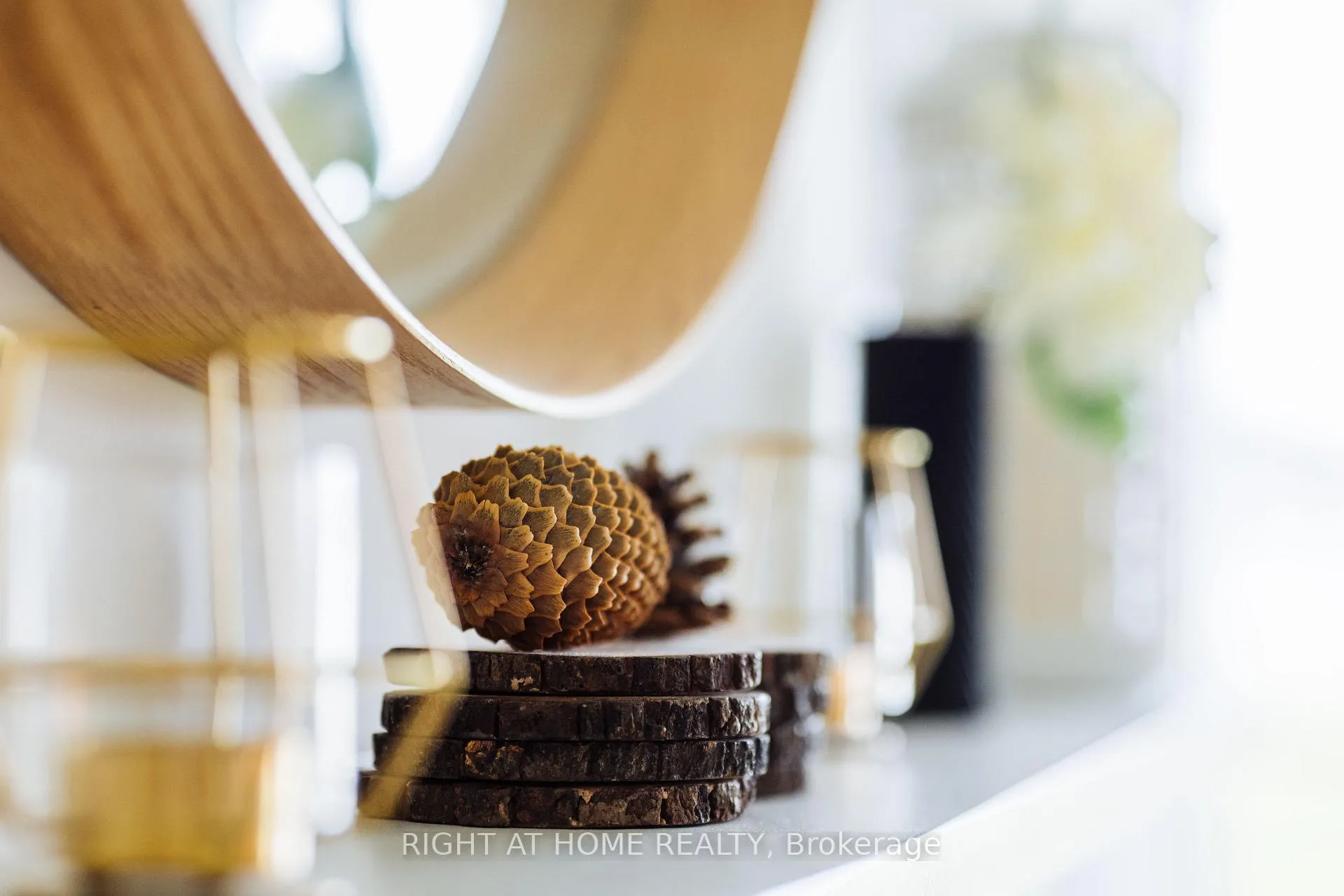 Photo 8 of 114 Black Willow Crescent, Blue Mountains — HOMEH