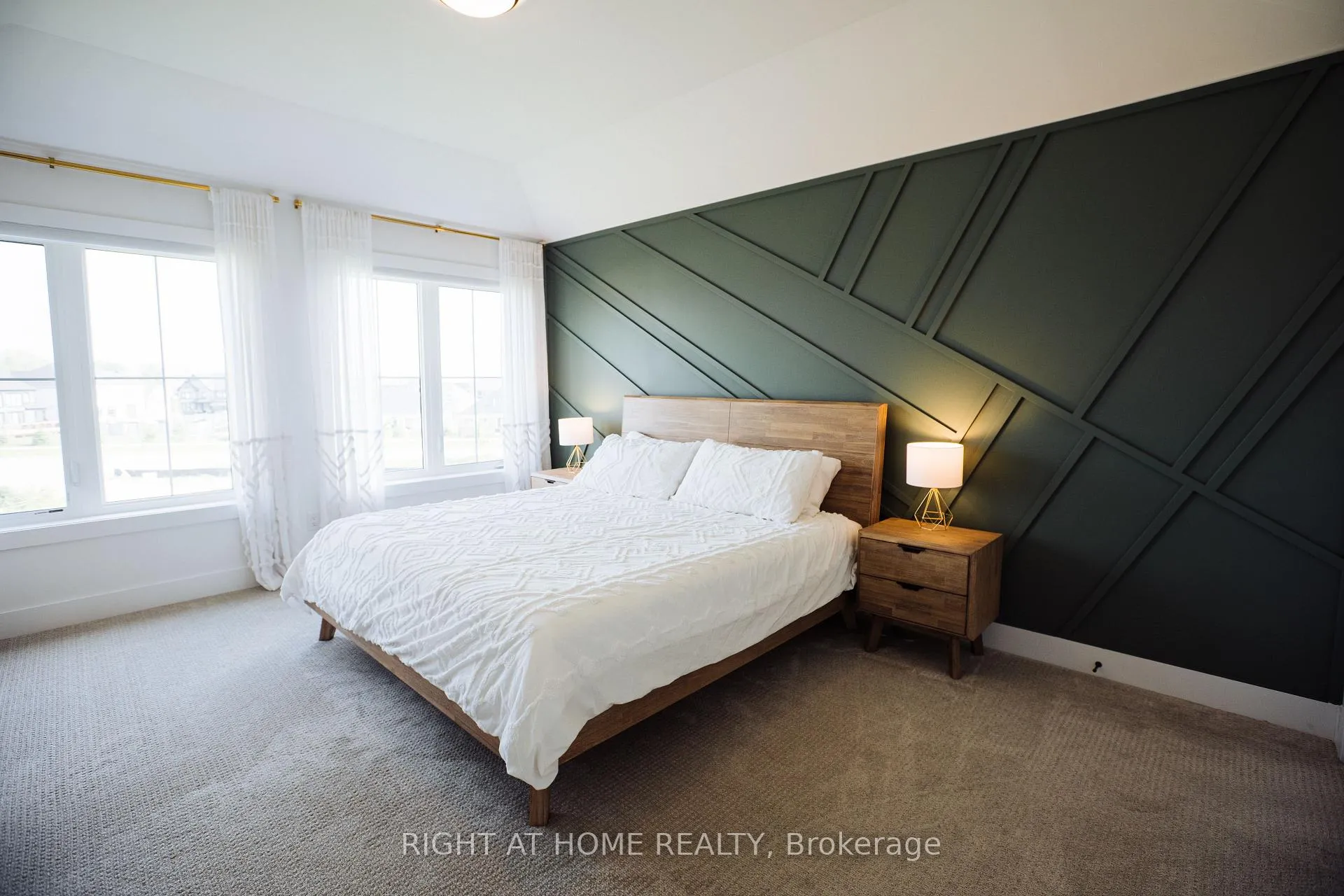 Photo 20 of 114 Black Willow Crescent, Blue Mountains — HOMEH