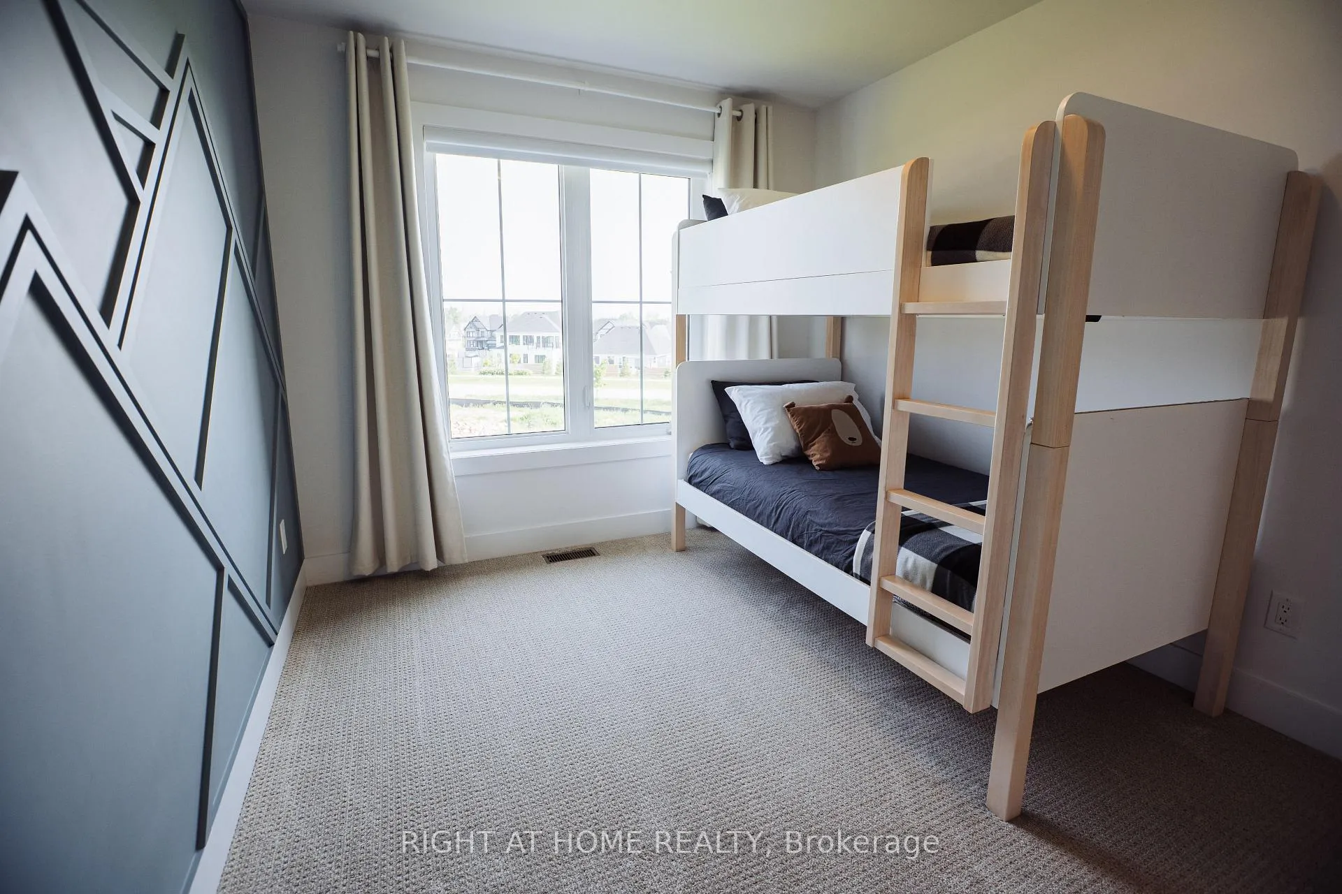Photo 30 of 114 Black Willow Crescent, Blue Mountains — HOMEH