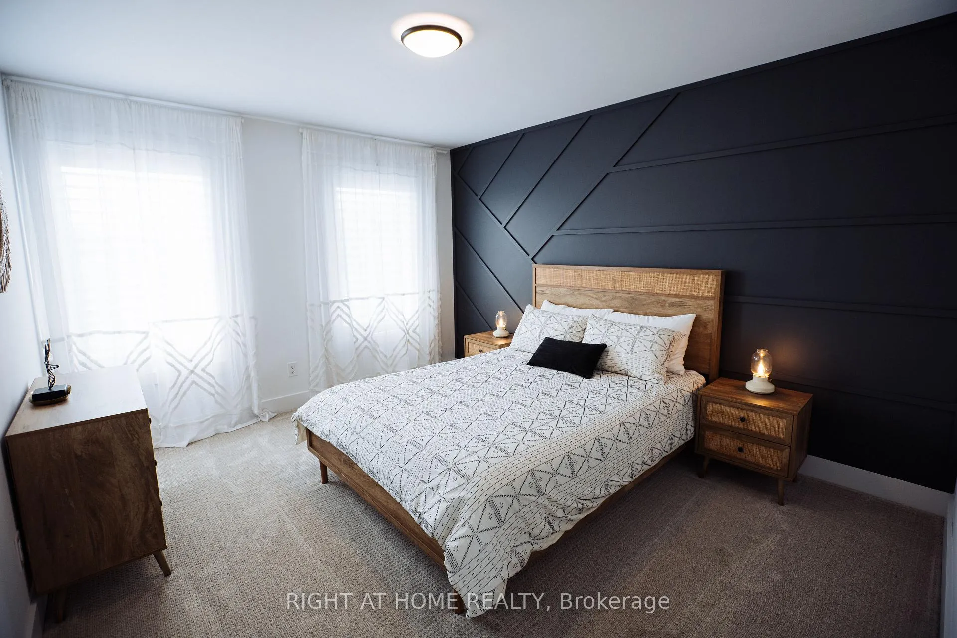 Photo 34 of 114 Black Willow Crescent, Blue Mountains — HOMEH