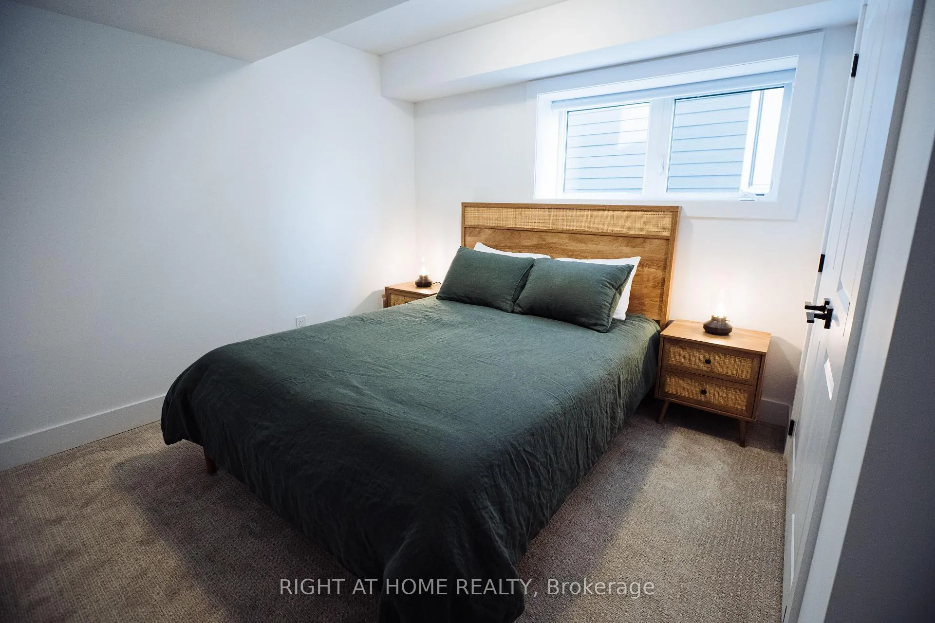 Photo 42 of 114 Black Willow Crescent, Blue Mountains — HOMEH